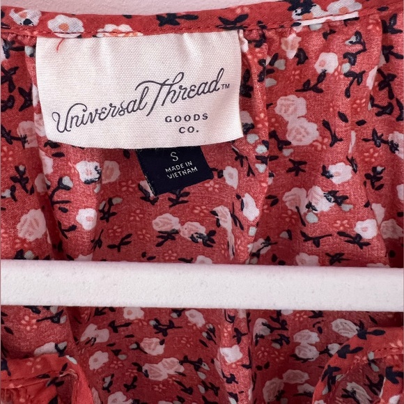 Universal Thread Button Down Blouse - Picture 3 of 3